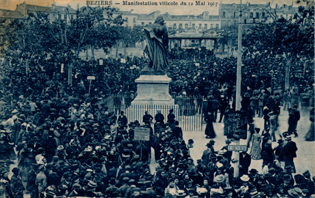 Les manifestations viticoles font &eacute;galement partie de l'histoire du canal, ici elle est tr&egrave;s importante, autour de la statue de Paul Riquet
