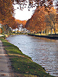 Le Canal à Castelnaudary, par une fin d'après midi d'automne