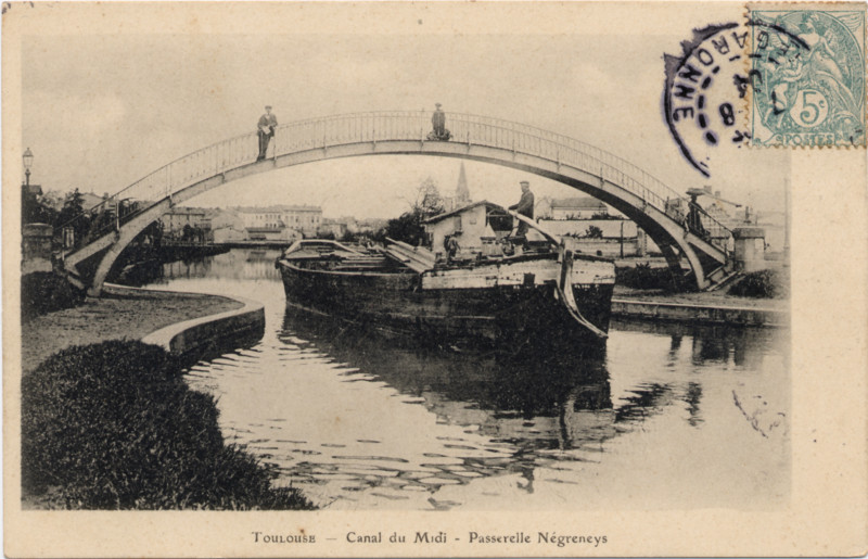 Canal du Midi à Toulouse : La passerelle Nègreneys, entre les quartiers des Minimes et Matabiau